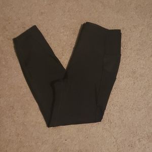 🟢2/$35🟢 Gap capri leggings